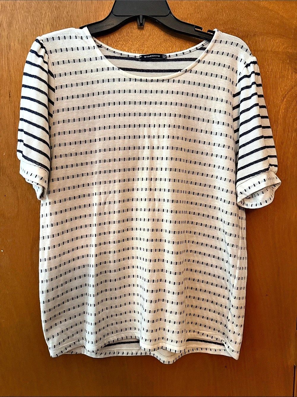 Staccato Striped Short Sleeve Top in White & Navy Like New